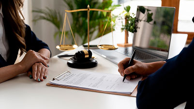 Representació de serveis legals i compliment normatiu KYC